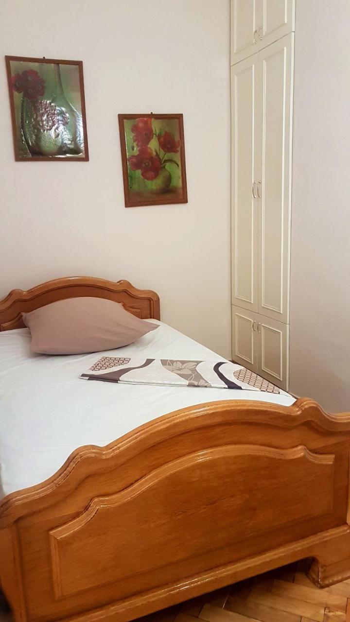 Ara & Gaya Аpartment Apartment เยเรวาน ภายนอก รูปภาพ